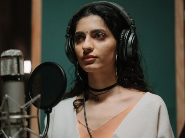 British Voice Over: How To Choose The Right Accent, Style, And Talent In 2026