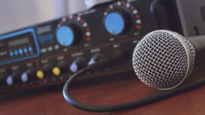 what is gain on a microphone