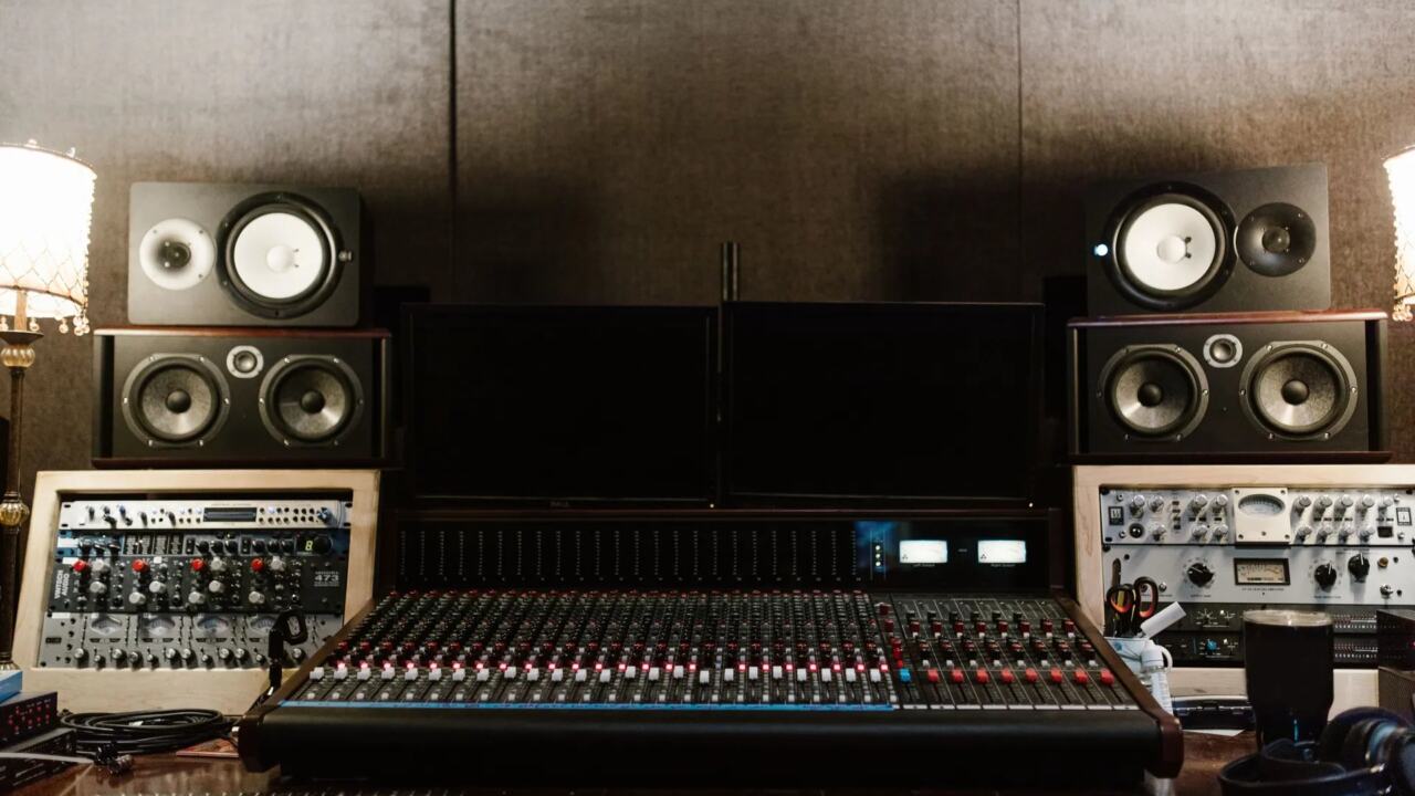 Pair of audio speakers