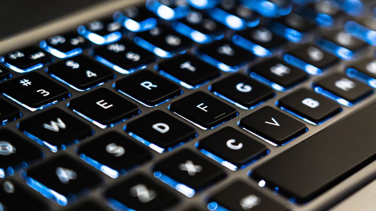 Gfxmaker email addresses